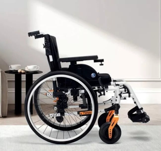 Elektrorollstuhl Verso klappbar Motorblock abnehmbar Akku wendig mit 24" Rädern