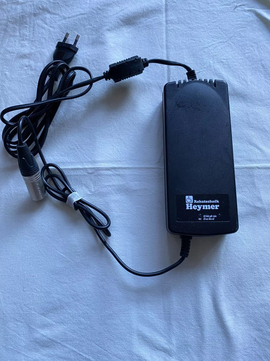 Ladegerät für den elektrischen Zusatzantrieb Rasant von Heymer